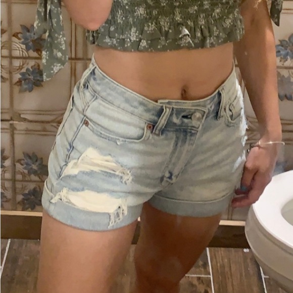 American Eagle Stretch Denim Mom Shorts - Picture 3 of 6